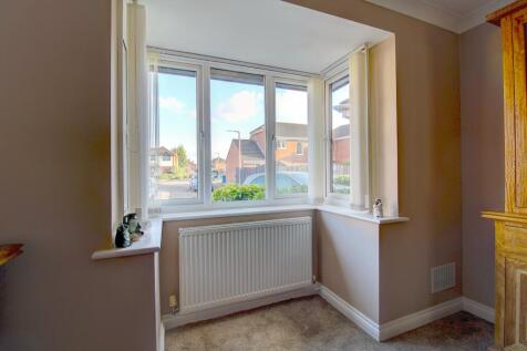 Lounge Bay Window