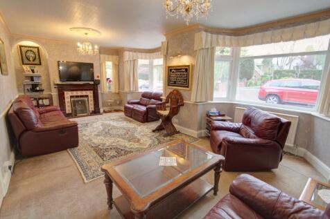 Lounge B