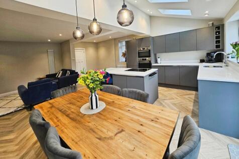 Kitchen/Diner/Family Room