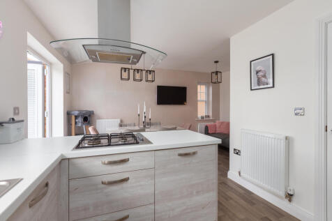 Kitchen Dining Area