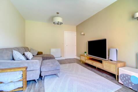 Lounge (alt view)