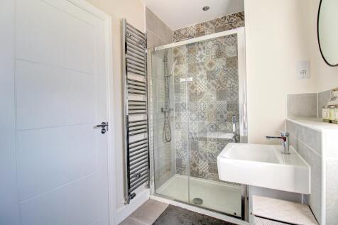 Family Bathroom (Shower)