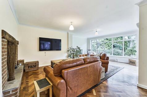 Lounge A