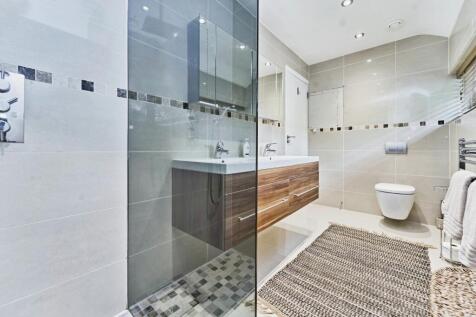 Bedroom 1 Ensuite