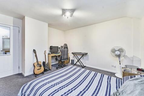 Bedroom 2B