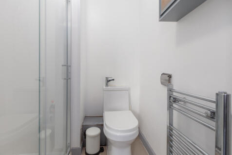 En-Suite 1