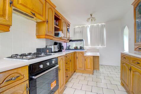 Kitchen (alt view)