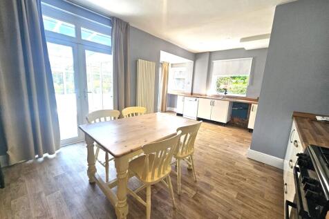 Kitchen diner