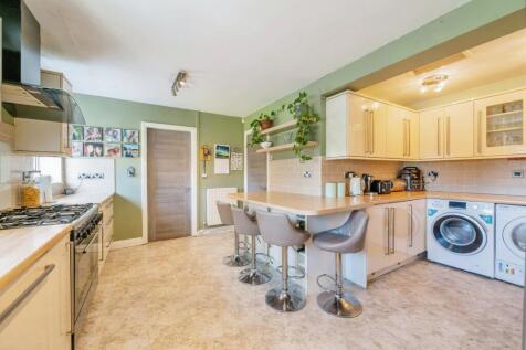 2. Kitchen diner