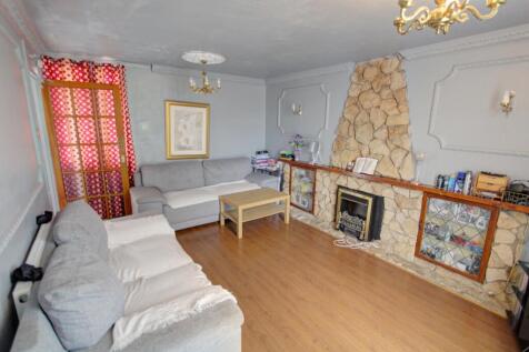 Lounge B