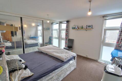 Bedroom 1B
