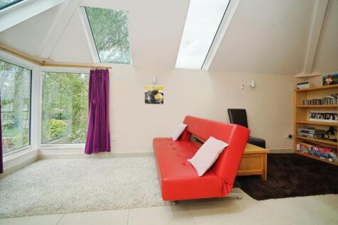 third floor studio lounge