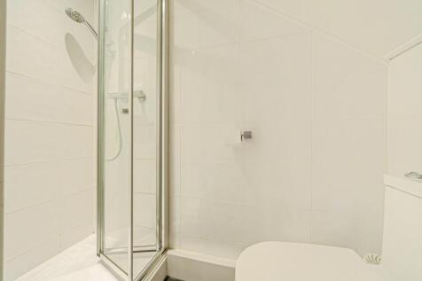 15. En-suite