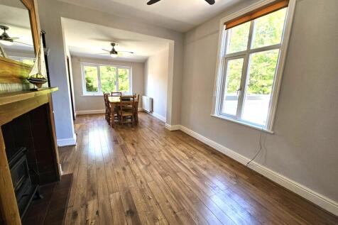 Dining room/family room