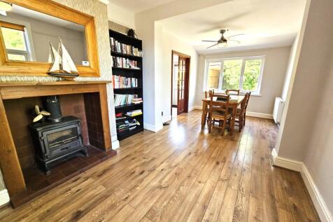 Dining room/family room