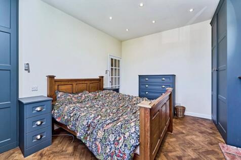 Bedroom 1C