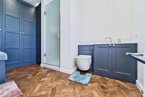 Bedroom 1 Ensuite