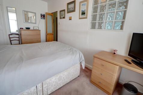 Bedroom One Pic1