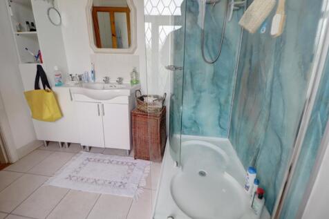 Shower Room Pic1