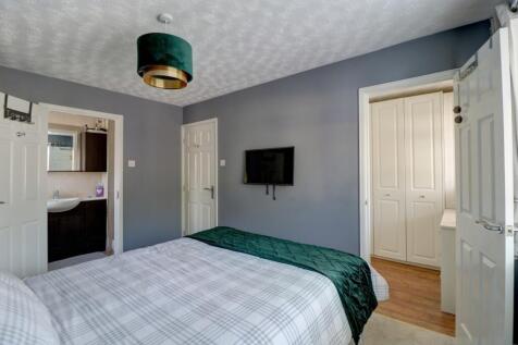 Bedroom 1.2.jpg