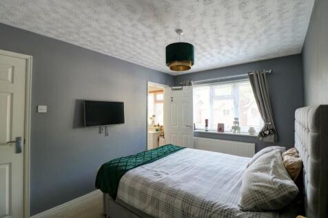 Bedroom 1.4
