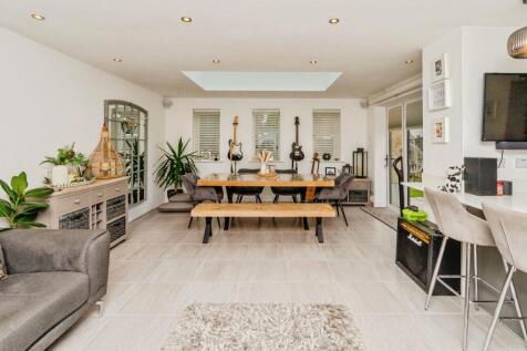 Kitchen/Dining/Living Room