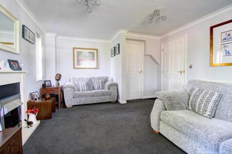 Lounge (alt view a)