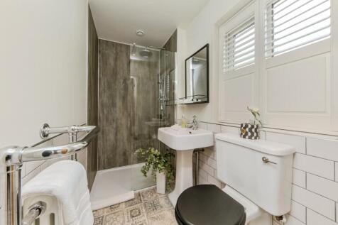En-Suite to Bedroom One