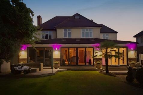Rear Aspect - Dusk
