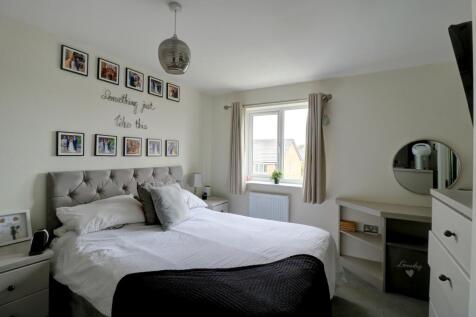 Bedroom. 1.1