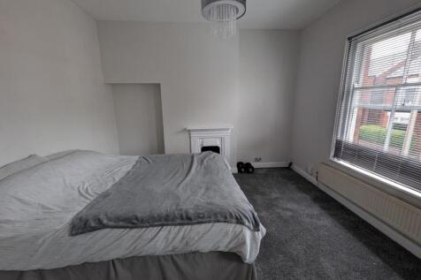 Master bedroom 2