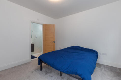 38 PARKSTONE DRIVE-9