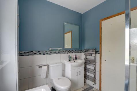 Bathroom 1.2