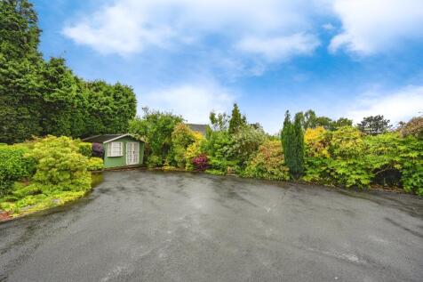 Driveway &amp; Summer House
