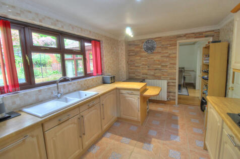 Kitchen breakfast room