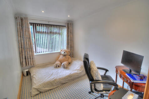 Study / Bedroom 5