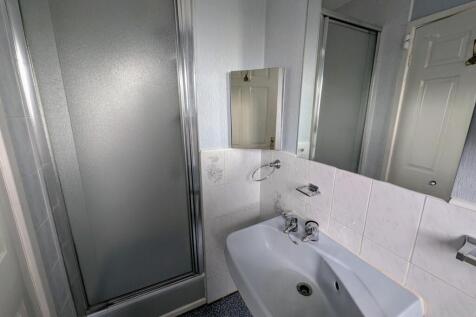 En-suite 1
