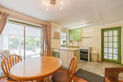 Dining with Kitchen