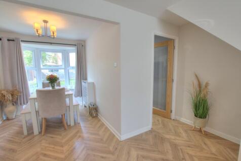 7. Dining area