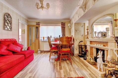 17 - Dining Room