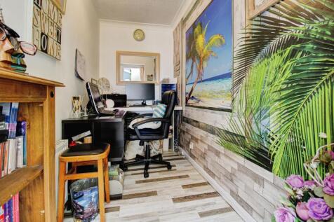 19 - Interior Office