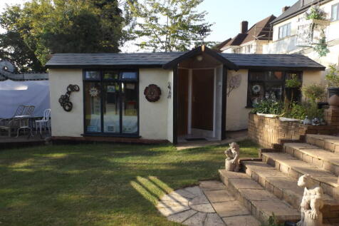 28 - Garden Office &amp; Art Studio.JPG