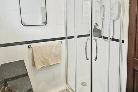 Main Shower Room