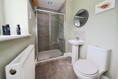 Bedroom 1 - Ensuite