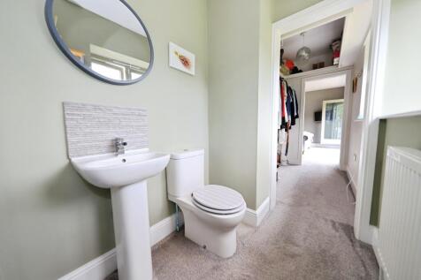 Bedroom 1 - Ensuite and dressing area