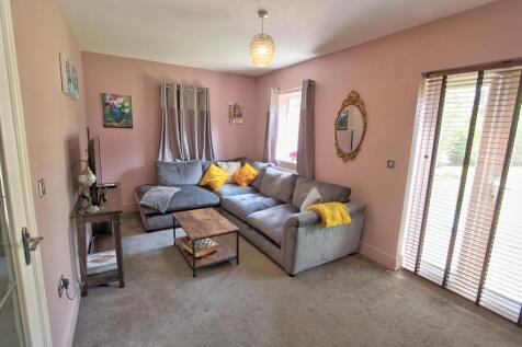 Lounge C