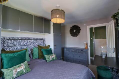 Bedroom 1.3