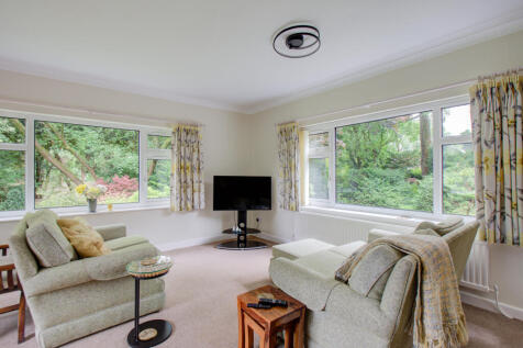 5 WILLOW CLOSE-10