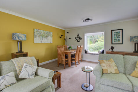 5 WILLOW CLOSE-13