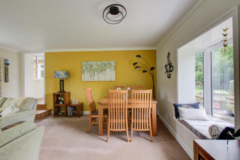 5 WILLOW CLOSE-15